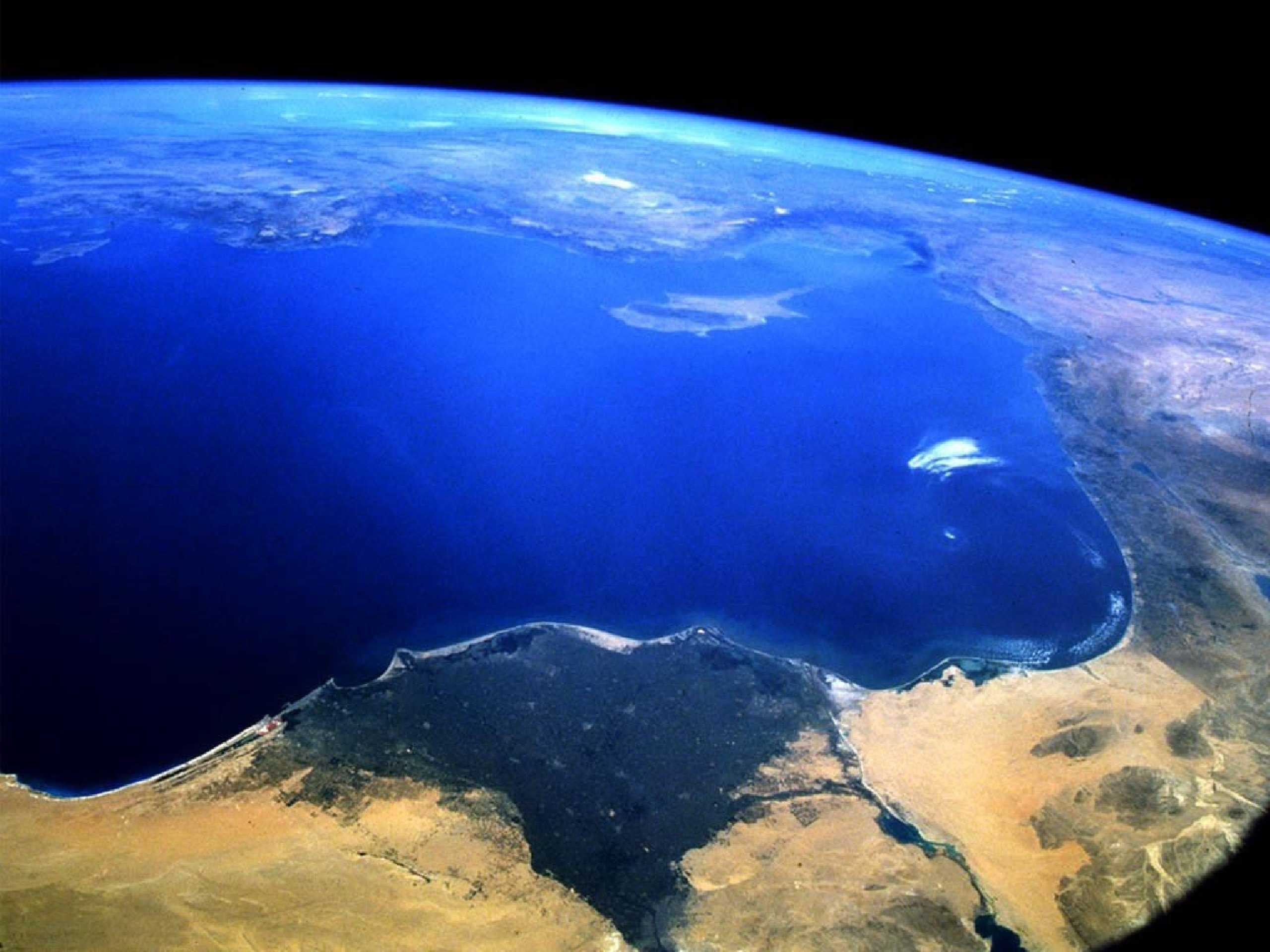 Атлантический океан из космоса