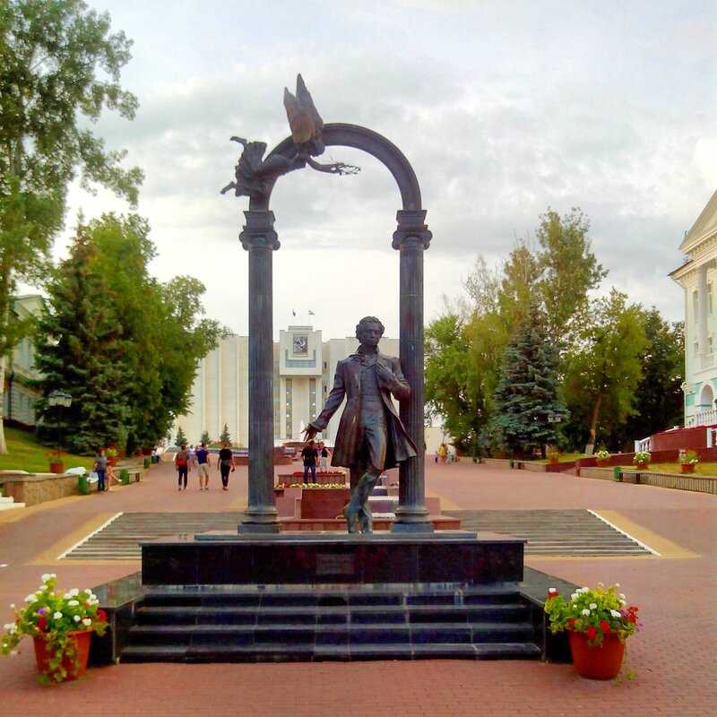 Саранск куда. Саранск достопримечательности. Саранск город Саранск достопримечательности. Памятники города Саранска. Главная достопримечательность города Саранска.